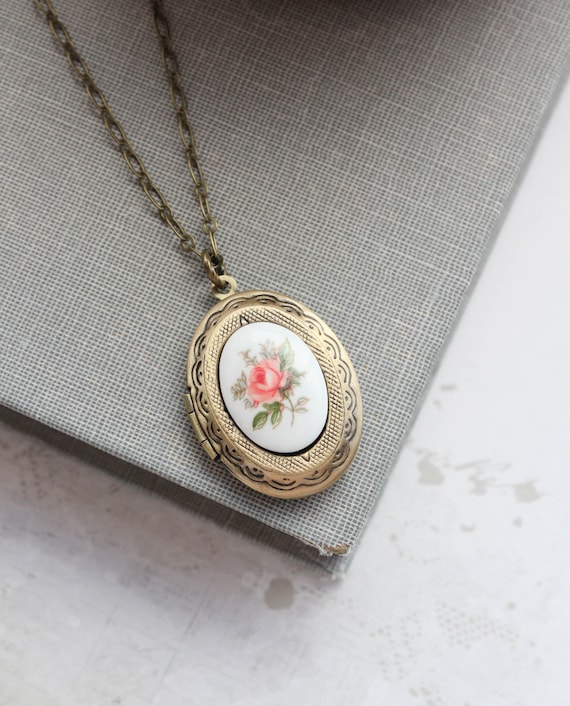 Rose locket necklace deals