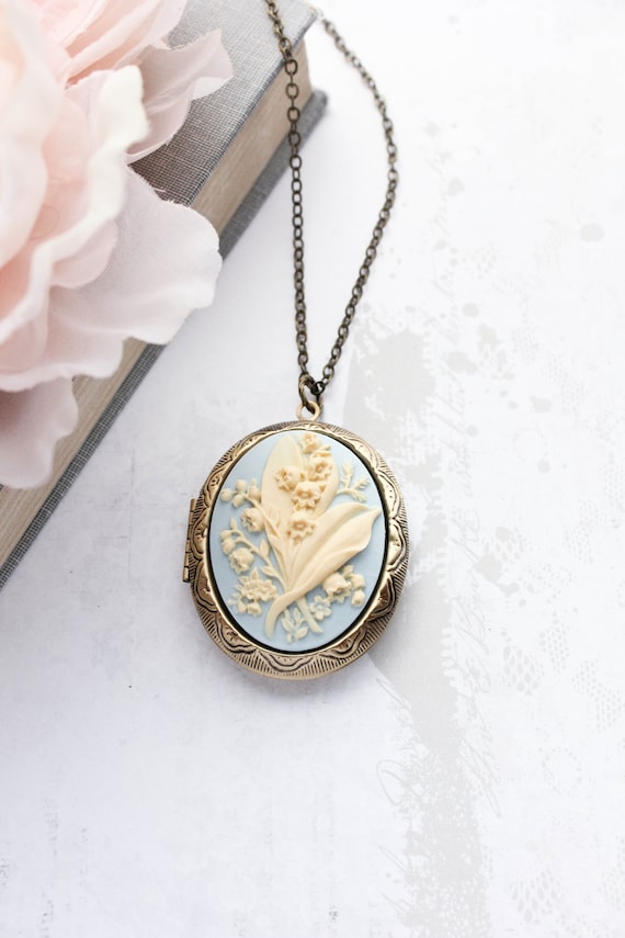 Etsy cameo necklace deals