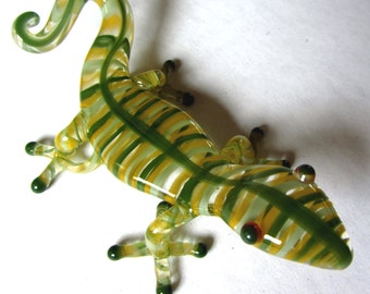 Glass Gecko in Bright Colors, Jungle Lizard for Wall Display