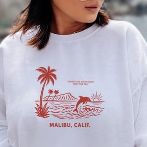 Malibu Beach Unisex Sweatshirt, Malibu Souvenir Crewneck, Malibu Pepperdine Gift, Trendy Malibu Sweatshirt, Vintage Style Malibu