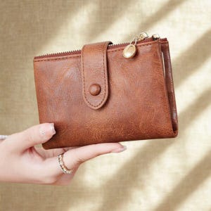 Carteira vintage tripla para mulheres, bolsa pequena com fecho de botão retrô, compartimentos para cartões e bolso com zíper para moedas, carteira casual estilosa para o dia a dia