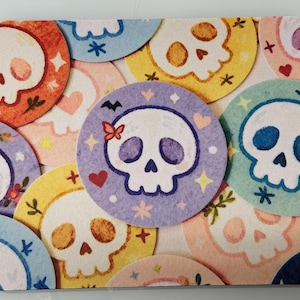 Pastel Skull Mousepad – Cute Spooky Desk Decor | Weird Girl Aesthetic Mouse Pad | Soft Goth Office & Gaming Accessory