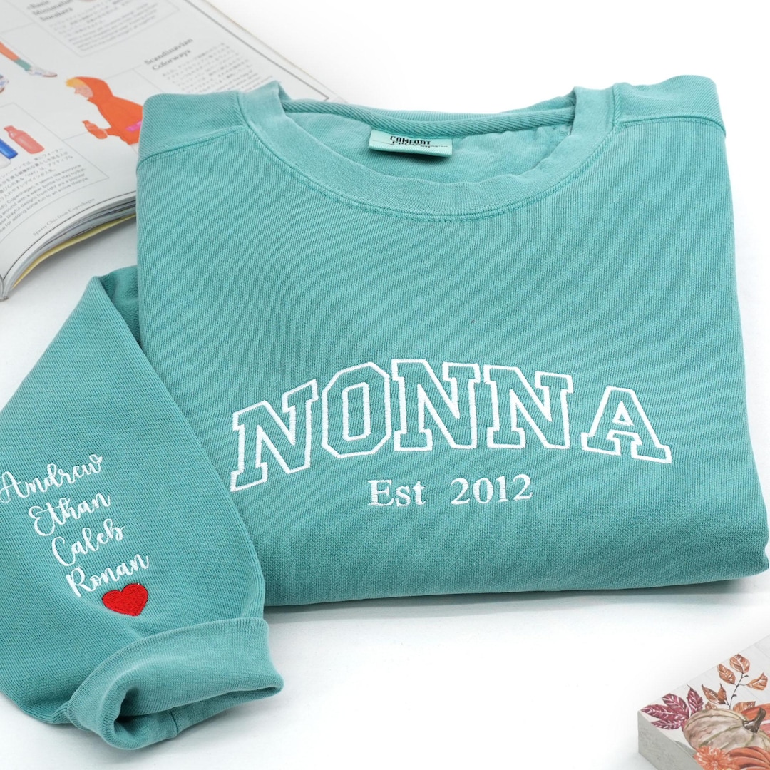 Comfort Colors® Custom Embroidered Nonna Sweatshirt With Kids Names, Mom Sweatshirt Embroidered, Perfect Christmas Gift for Mimi