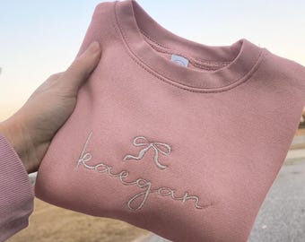 Personalized Toddler Sweatshirt with Coquette Bow – Custom Kids Crewneck, Embroidered Pullover, Baby Shower Gift, Gift for Siblings