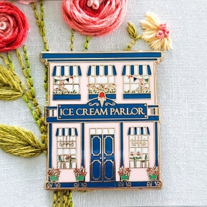 Ice Cream Parlor Main Street Magnetic Needle Minder