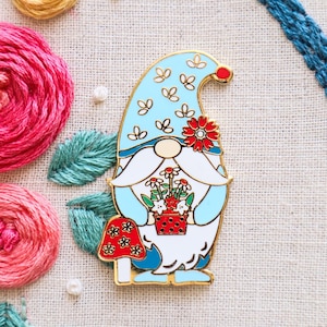 Spring Gnome Magnetic Needle Minder