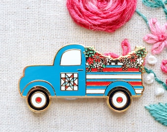 Patriotic Vintage Truck Magnetic Needle Minder