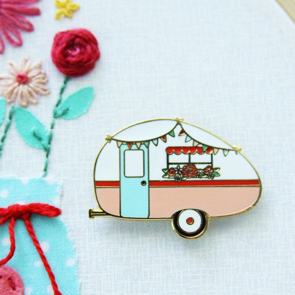 Floral Vintage Camper - Magnetic Embroidery Needle Minder