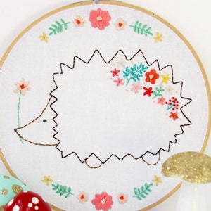 Harriet the Floral Hedgie Embroidery Pattern image 4