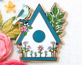 Melody Lane Birdhouse Magnetic Needle Minder