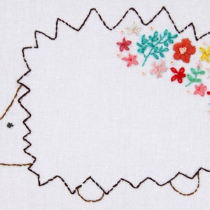 Harriet the Floral Hedgie Stickmuster Bild 2