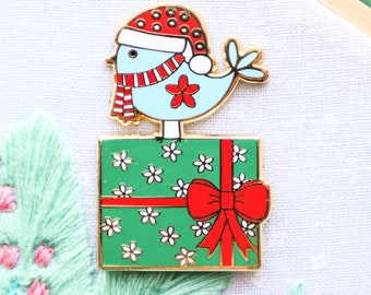 Christmas Birdie Magnetic Needle Minder