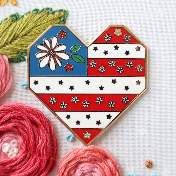 Sweet Freedom Heart Flag Needle Minder