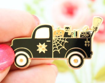 Halloween Vintage Truck Magnetic Needle Minder