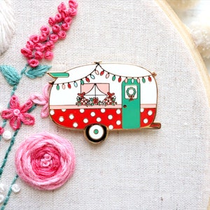 Christmas Camper Magnetic Needle Minder image 4