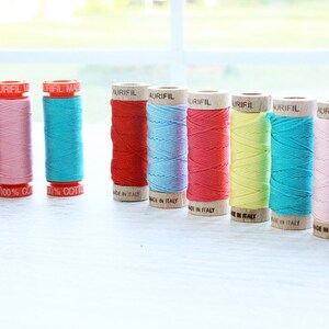 Vintage Stitching Aurifil Thread and Floss Collection zdjęcie 3