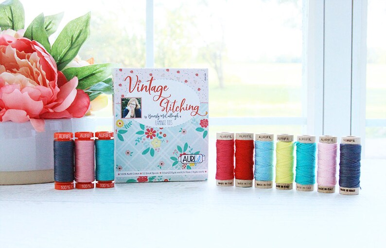 Vintage Stitching Aurifil Thread and Floss Collection zdjęcie 1