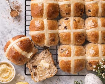 Receta de panecillos de Pascua en PDF / Panecillos de Pascua caseros fáciles / Pan dulce especiado y esponjoso / Receta tradicional de repostería de Pascua / Descarga instantánea