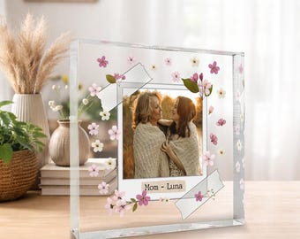 Vintage Floral Acrylic Photo Block, Custom Pressed Flower Style Picture Frame, Mother's Day Gift for Mom, Personalized Mom Photo Keepsake