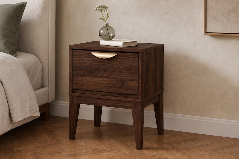 Mesita de noche moderna de mediados de siglo en nogal, mesa auxiliar retro con cajones, muebles pequeños de madera para dormitorio. imagen 8