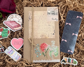 Blind date with a book | Free Shipping | Personalized | Birthday gift | Book lover gift | Gift for bookworm