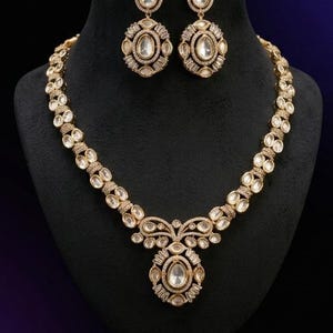 Elegante collar Polki con detalles de rubí, conjunto de joyería Kundan chapado en oro, gargantilla nupcial tradicional india, conjunto de collar antiguo llamativo