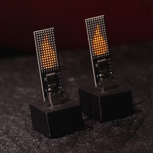 サイバーパンク LED キャンドルランプ ちらつき炎シミュレーション バッテリータイプ C マトリックス アンビエントライト デスク 寝室 装飾 ゲームセットアップ DIY ゲーマーギフト
