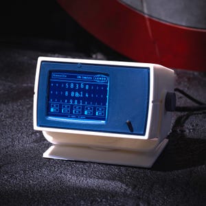 Retro Monitor Mini External Display Computer Terminal Windows PC HDMI Adapter Set TV Style Screen Vintage Tech Desk Decor Nerd Bday Gift