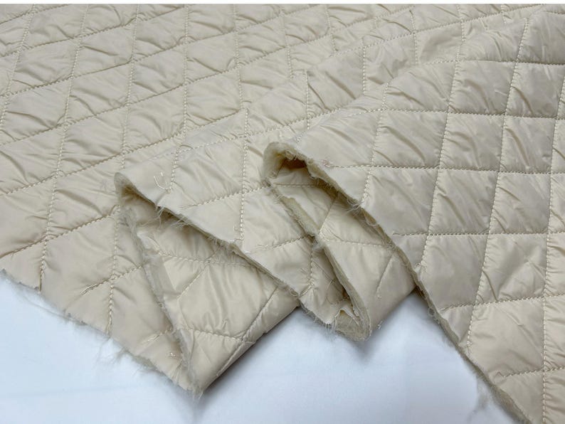 Lätt, icke-skrymmande, vadderat alpackatyg 140 cm 440 gsm, maskintvättbart ullfodertyg för rockar, västar och klädfoder beige