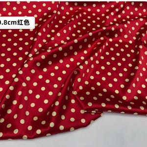 Tissu satiné élastique en soie à imprimé pois intemporel de 0,8 cm, soie à imprimé pois vintage pour robes, chemisiers, vêtements, disponible en plusieurs couleurs Red