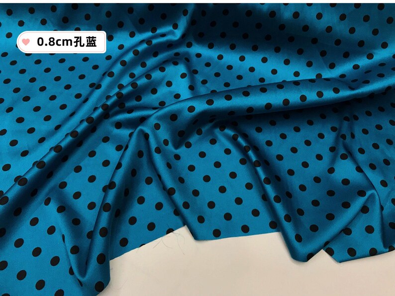 Tissu satiné élastique en soie à imprimé pois intemporel de 0,8 cm, soie à imprimé pois vintage pour robes, chemisiers, vêtements, disponible en plusieurs couleurs Peacock Blue