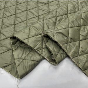 Lätt, icke-skrymmande, vadderat alpackatyg 140 cm 440 gsm, maskintvättbart ullfodertyg för rockar, västar och klädfoder grass green