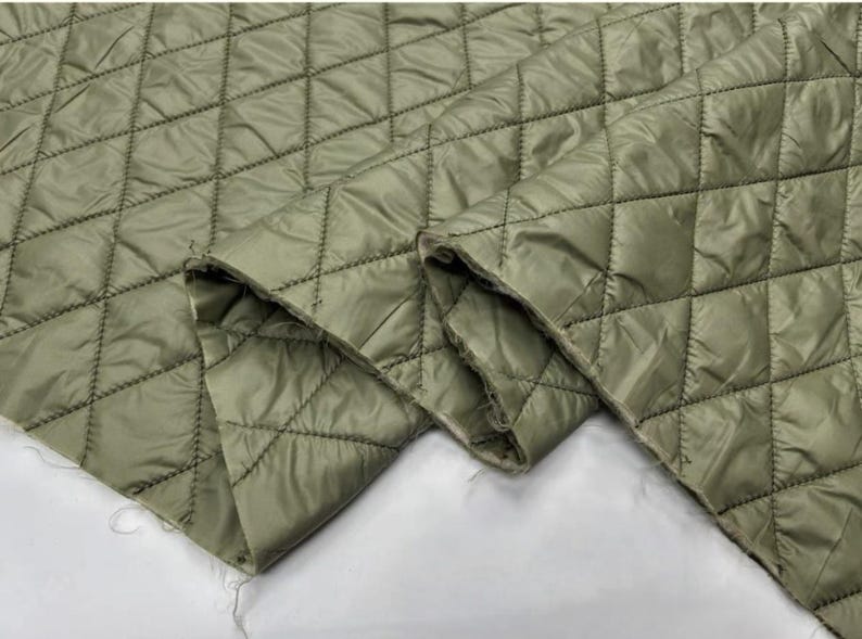 Lätt, icke-skrymmande, vadderat alpackatyg 140 cm 440 gsm, maskintvättbart ullfodertyg för rockar, västar och klädfoder grass green