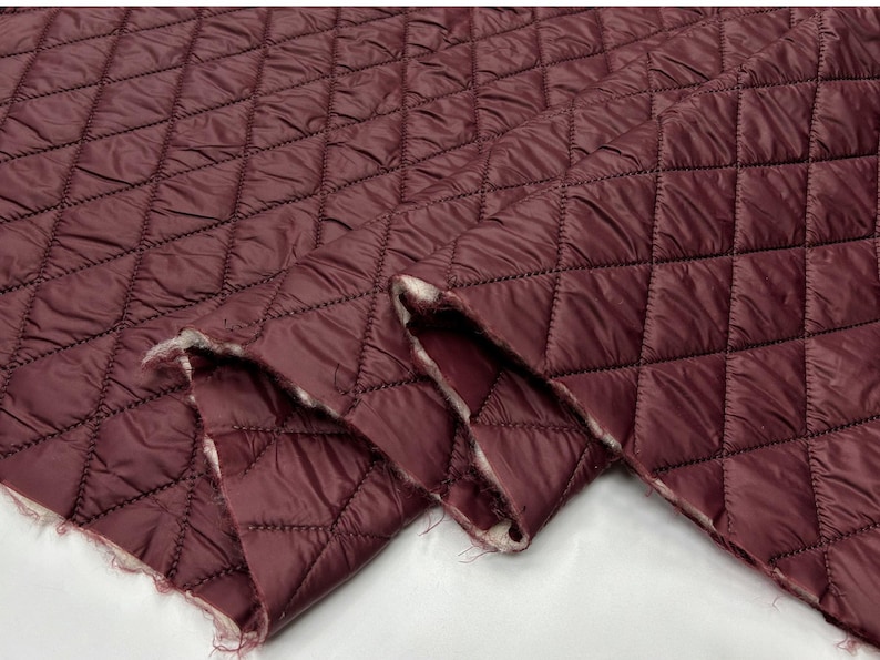 Lätt, icke-skrymmande, vadderat alpackatyg 140 cm 440 gsm, maskintvättbart ullfodertyg för rockar, västar och klädfoder burgundy