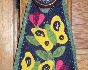 Butterflies Door Hanger Pattern