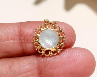 Colgante con dije de nácar en oro macizo de 18 quilates, joyería hecha a mano.