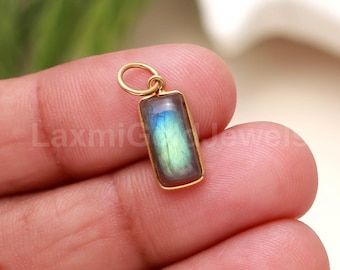 Natural Blue Labradorite Charm, Solid 18K Gold Charm, Solid Gold Charm, Charm Pendant, Blue Labradorite Charm, Gold Charm, Handmade Charm,