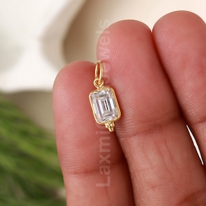 Natürlicher Moissanite Charme, 18k Solid Gold Charme, handgemachter Charme, Moissanite Gold Charme, Charme Halskette, Charme Anhänger, April Birthstone Charme