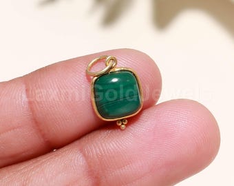 Colgante de malaquita natural con forma de cojín, colgante de oro macizo de 18 quilates, joyería minimalista hecha a mano.