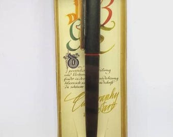 Pluma estilográfica Rotring ArtPen para caligrafía, punta de 1,1, fabricada en Alemania Occidental. Caja original. Envío gratuito por FedEx.