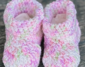 Handmade Crochet Baby Booties – Newborn Tiny Tulips Yarn