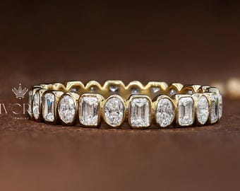 Alianza de boda de moissanita de corte ovalado y esmeralda, anillo de eternidad con diamantes de laboratorio engastados en bisel, alianza de aniversario nupcial a juego para ella, regalo para ella
