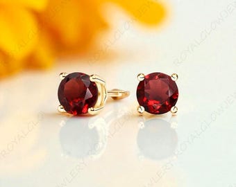 Orecchini a bottone in granato rosso naturale in oro massiccio 14k / Orecchini rotondi con pietra portafortuna di gennaio / Gioielli minimalisti con pietre preziose, regalo per le donne
