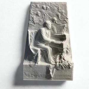 Modern Minimalist Gypsum Sculpture | European-Style Art Statue – Desk & Bookcase Decor