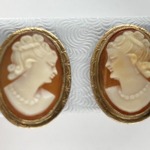 Antique Vintage 12kt  gold filled carved shell cameo screw back earrings F218