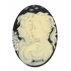 two girls black resin cameo Black cabochon two sisters cameo 25x18mm cameo woman friends ( the 2 girls are more beige )  S4009