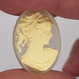 25x18mm Crystal Color Ponytail Girl Resin Cameo S4223- We offer 100&#39;s of cameo designs -  cameo jewelry supply