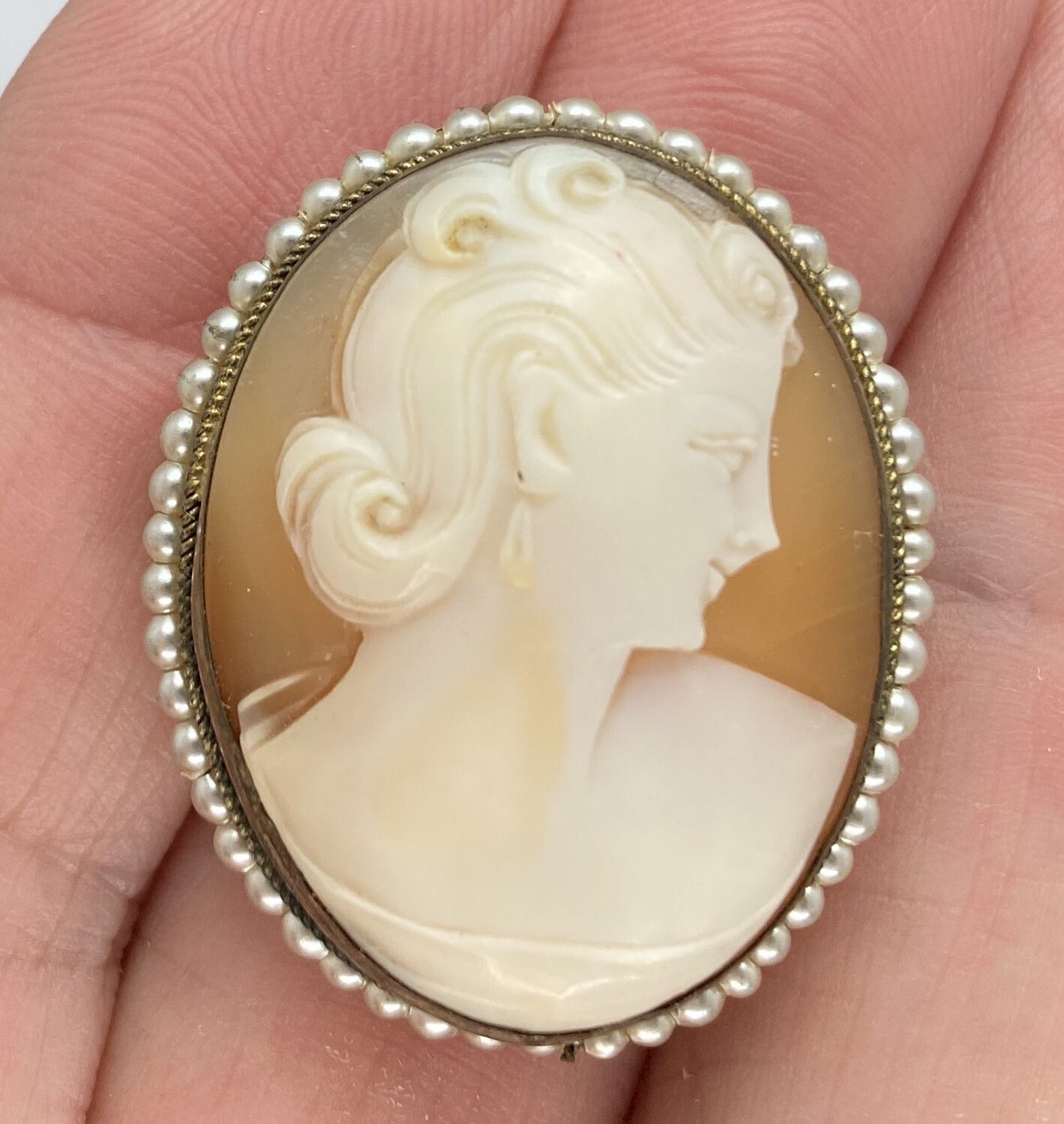 9金GENUINE ITALIAN HAND CARVED CAMEO Genuine Italian Hand Carved Cameo Hand Wrapped in Sterling