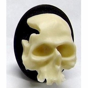 3-D Skull high relif voodoo Cameo Day of the Dead jewelry skeleton halloween supply tatoo decor creepy craft embellishment 40x30mm 1pc 928x