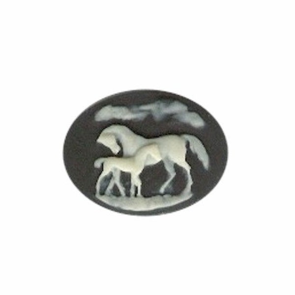 Horse cameo Resin Cameo equestrian jewelry 25x18mm black and cream equine supply riding and farm animal  711r